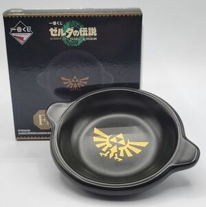 Zelda Tears of the Kingdom pot used for cooking ceramic plate